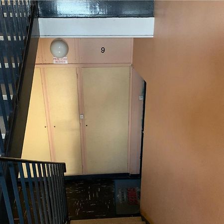 Une Chambre Simple Confortable Avec Acces Direct Aeroport D'Orly Exterior photo